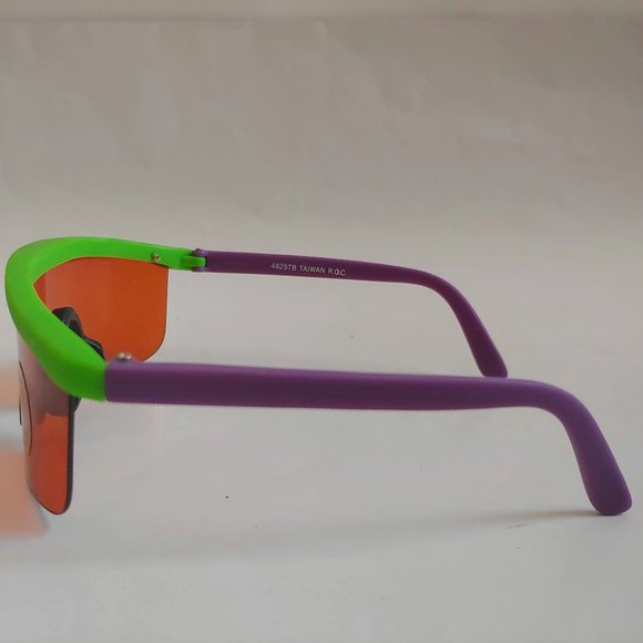 (NWT) Vintage 90's Junior One Piece Blade Sports Sunglasses (Green/Purple) - Picture 2 of 4